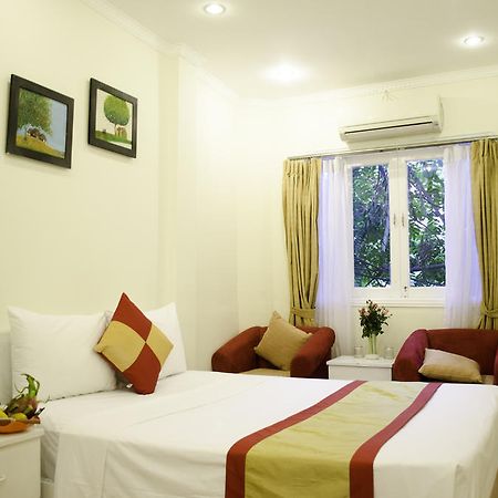 Hanoi Blue Moon Hotel Room photo